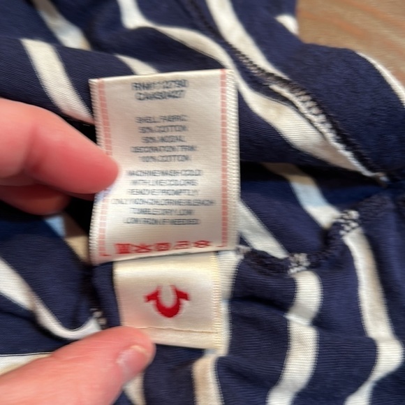 TRUE RELIGION Vintage “World Tour” Blue & Cream Stripe Long Sleeve Tee Size XS - Picture 9 of 9